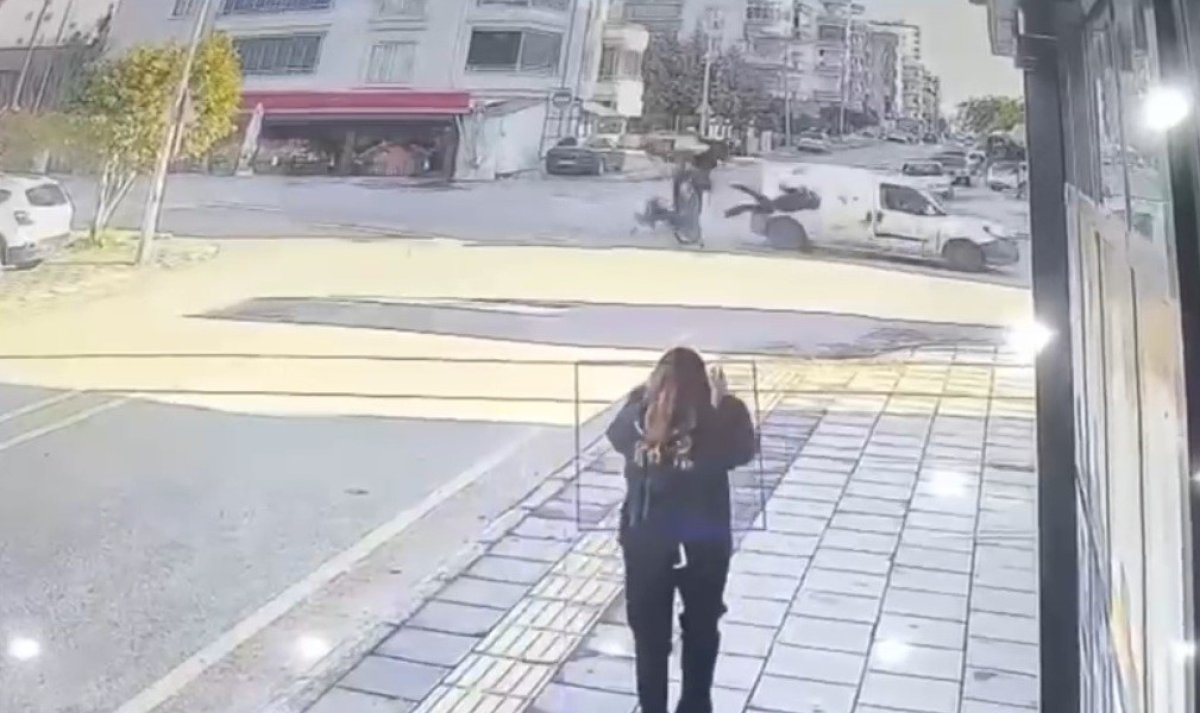 Erdemli’de Can Pazarı: Motosiklet ile Hafif Ticari Araç Çarpıştı, 1 Genç Hayatını Kaybetti