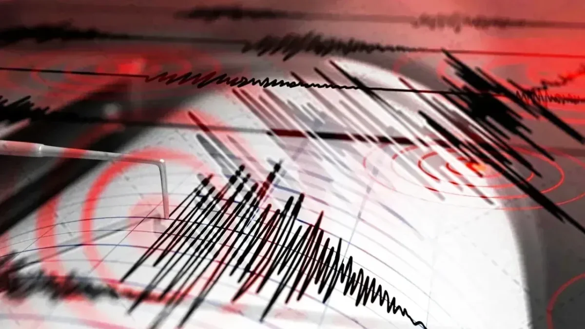 AKDENİZ’DE KORKUTAN DEPREM: 4.7 BÜYÜKLÜĞÜNDEKİ SARSINTI KIYILARDA HİSSEDİLDİ