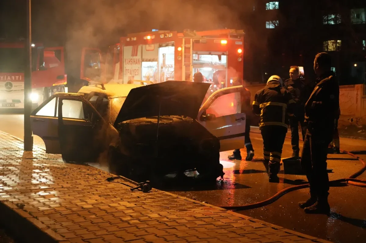 BAYRAM ÖNCESİ KABUS: EMANET ALDIĞI OTOMOBİL SEYİR HALİNDE YANDI