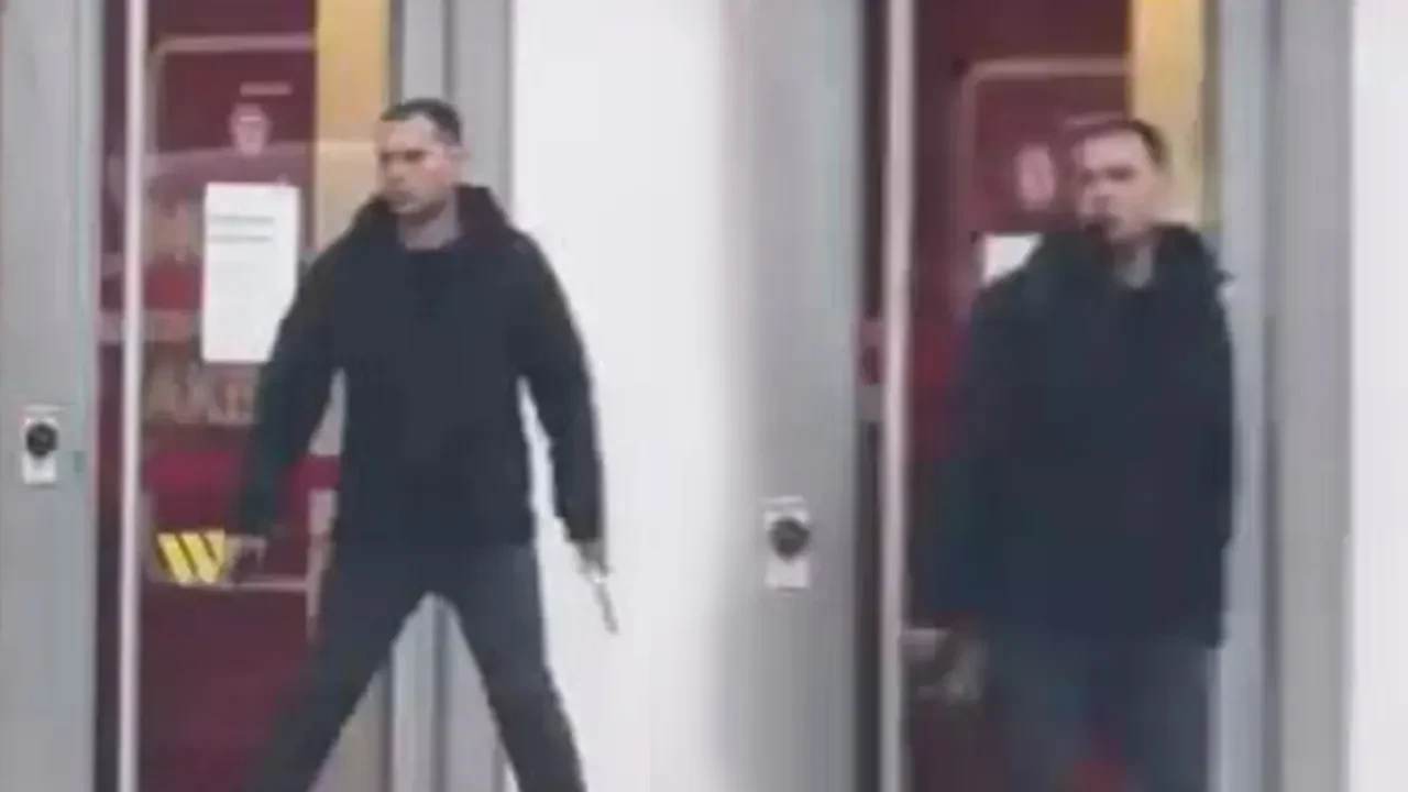 BEŞİKTAŞ’TA BANKA SOYGUNU GİRİŞİMİ: YÜZÜNÜ BİLE GİZLEMEDİ