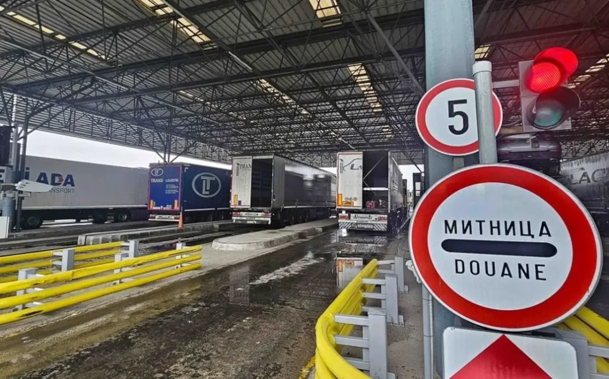 KAPIKULE’DE ŞAŞIRTAN OPERASYON: ÇİKOLATA ÇANTASINDAN 220 BİN EURO ÇIKTI