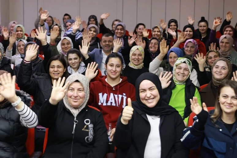 Denizli Büyükşehir’in Yüzme Kurslarına Yoğun İlgi