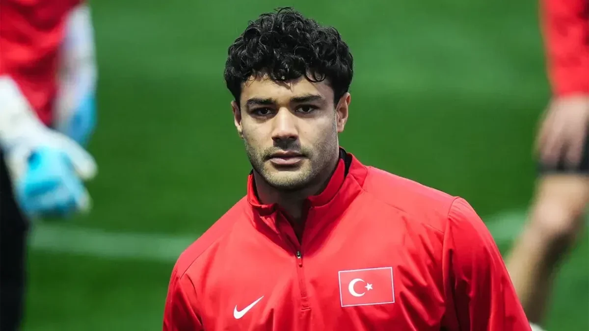 GALATASARAY’A KÖTÜ HABER: MİLLİ YILDIZ İÇİN DEV TEKLİF GELDİ