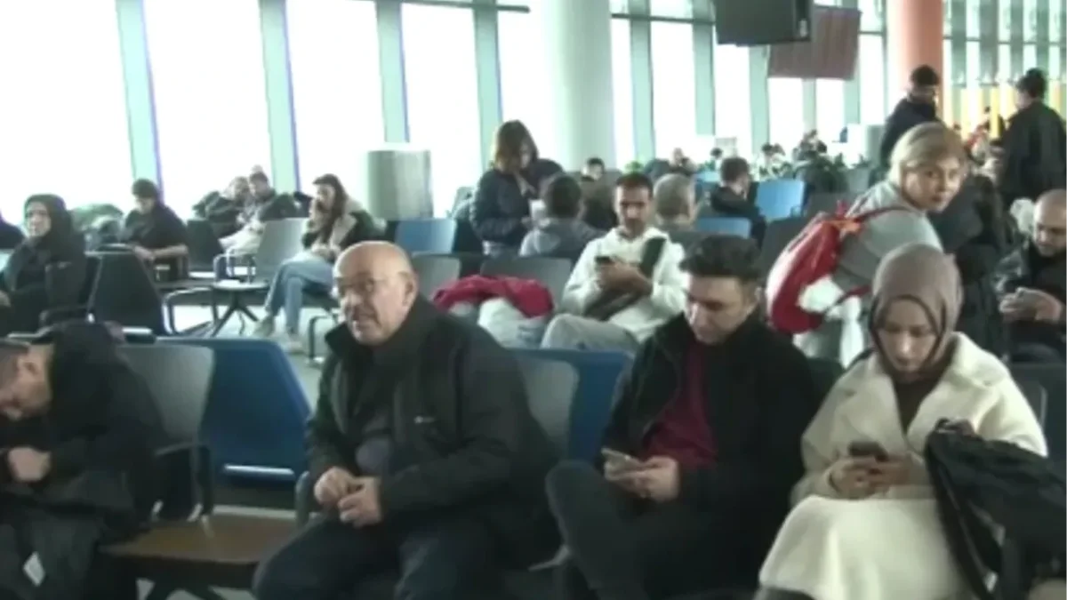 İSTANBUL HAVALİMANI’NDA BAYRAM YOĞUNLUĞU: EK SEFERLER DEVREDE