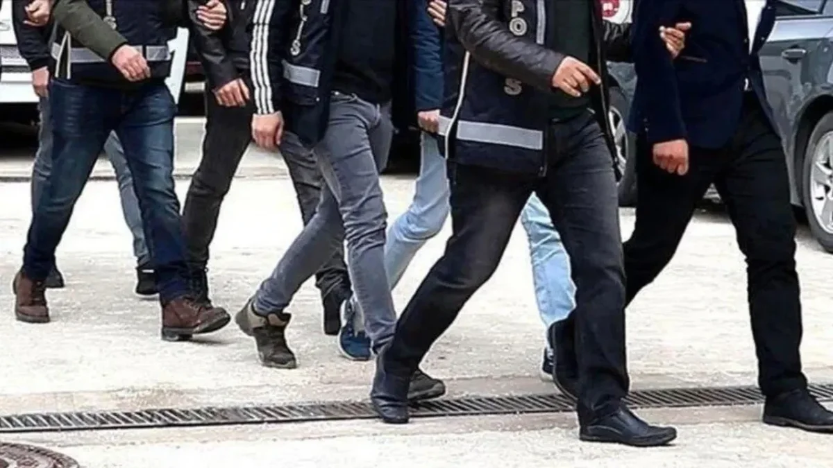 İSTANBUL’DA FUHUŞ OPERASYONU: 4 İLÇEDE 7 EVE BASKIN, ÇOK SAYIDA GÖZALTI