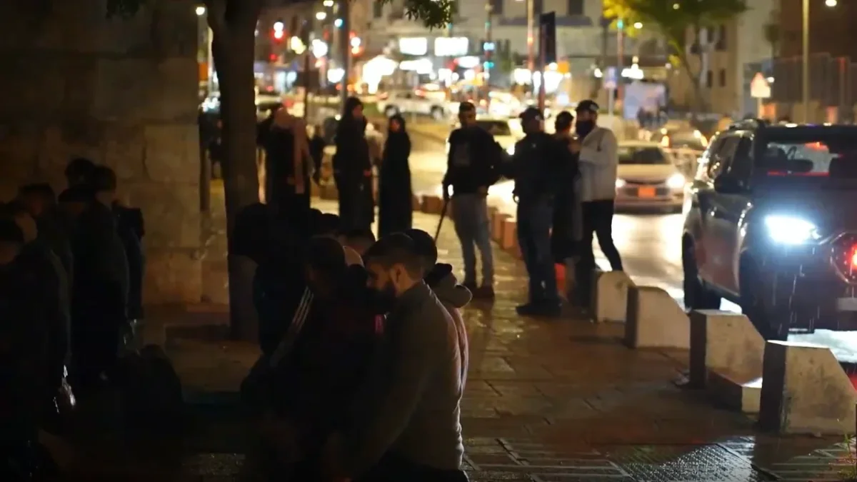 MESCİD-İ AKSA’DA GERİLİM TIRMANIYOR: TERAVİH KILANLARA MÜDAHALE