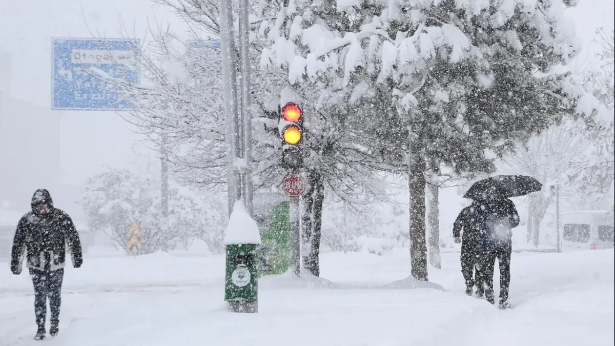METEOROLOJİ UYARDI: KUVVETLİ KAR YAĞIŞI VE SAĞANAK GELİYOR