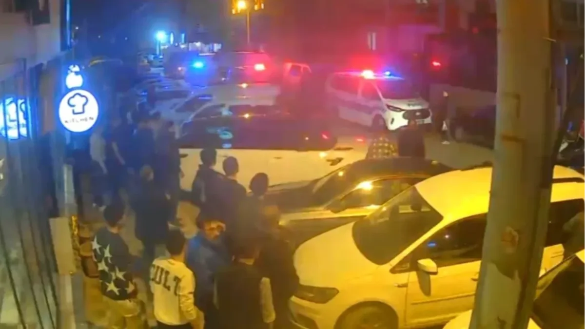 AFYON’DA SOKAK ORTASINDA SİLAHLI DEHŞET: POMPALI TÜFEKLE ATEŞ AÇTI, YARALILAR VAR 