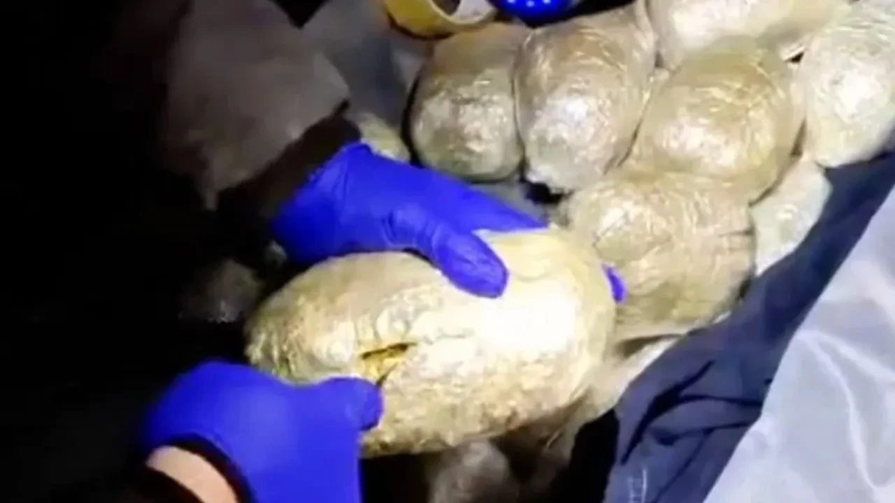 VAN’DA DEV UYUŞTURUCU OPERASYONU: 68 KİLO 500 GRAM MADDE ELE GEÇİRİLDİ