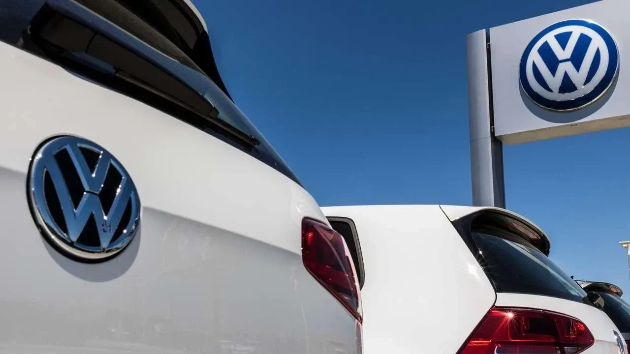 Volkswagen Almanya’da frene basıyor 50 bin kişilik küçülme planı