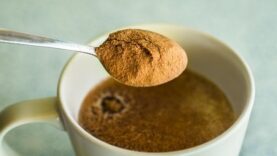 Sabah kahvesine bu tozu atan yaşadı! Şeker tadı veriyor, gram kilo yapmıyor