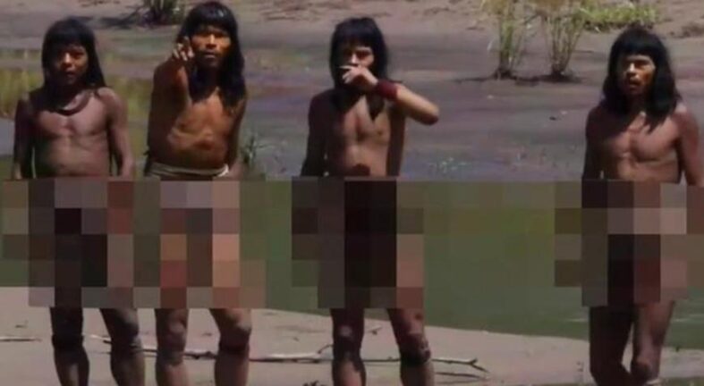 Dünyanın konuştuğu anlar! Bugüne kadar saklı kalmışlardı: Temassız kabile ilk kez görüntülendi